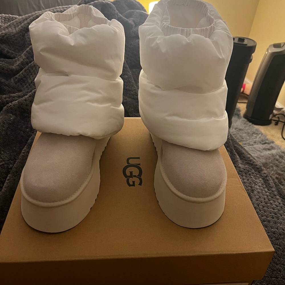UGG Classic Mini Dipper Puffer Boots - Cream